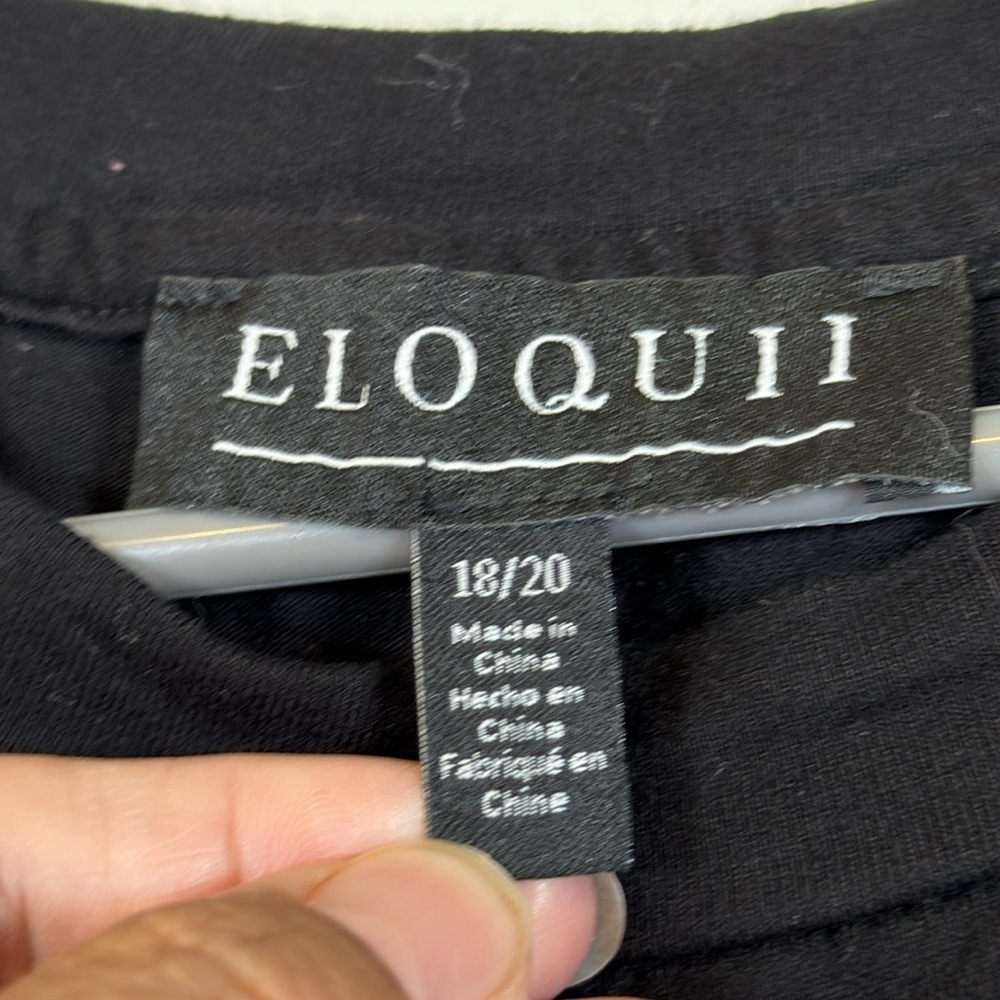 Eloquii Black Half Sleeve Asymmetrical Tunic Blouse Size 18/20 EUC #5633 - Picture 3 of 3